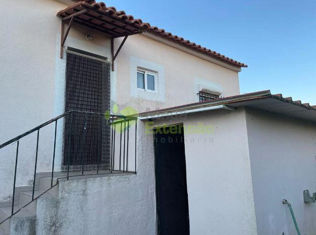 2-Bedr. House with garden and fruit trees, 15 minutes from Torres Vedras