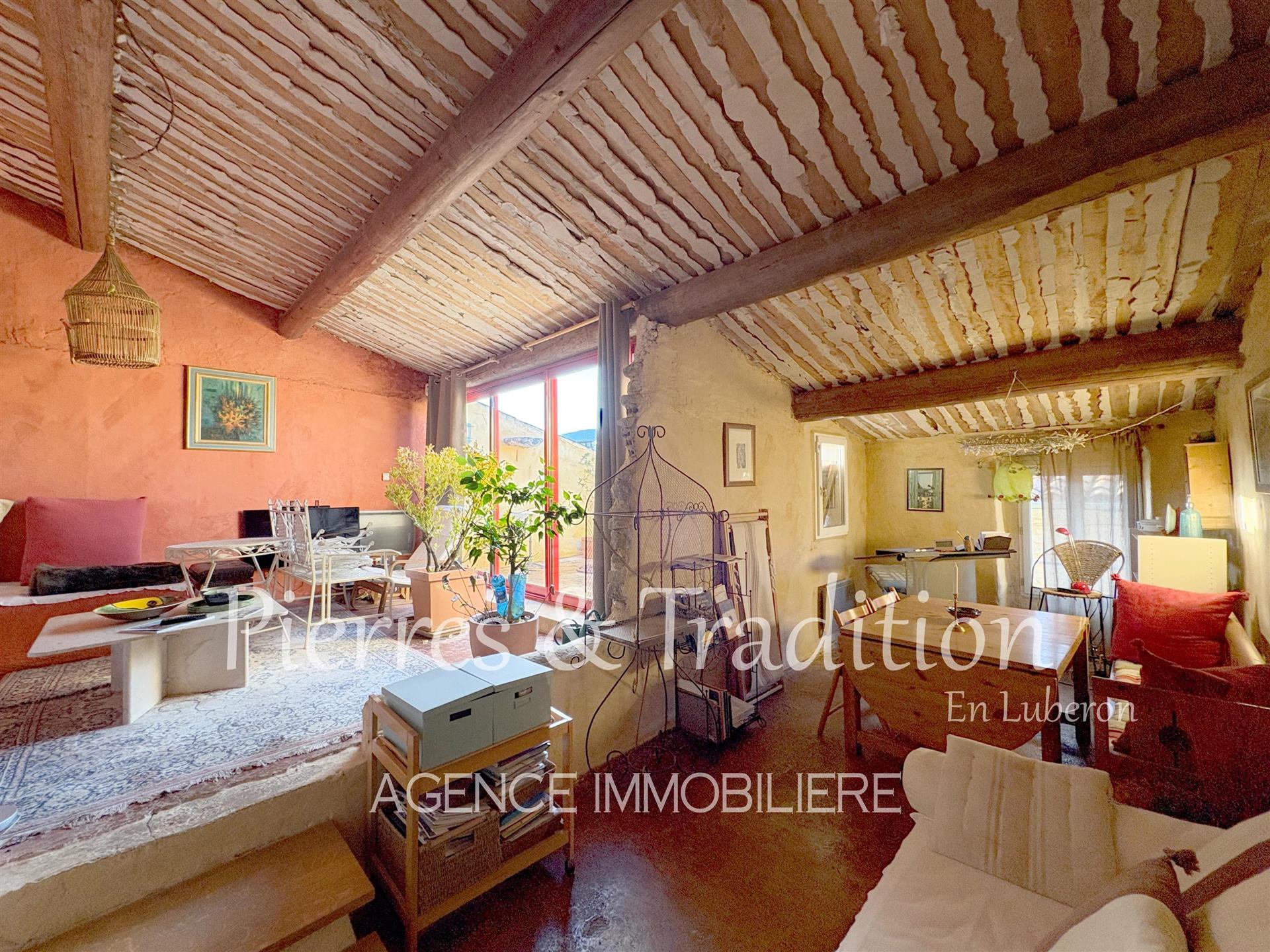 Maison à vendre, 110m², Saint-Martin-de-Castillon