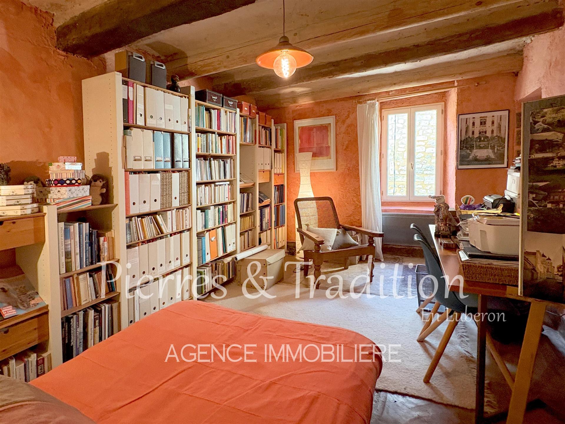 Maison à vendre, 110m², Saint-Martin-de-Castillon