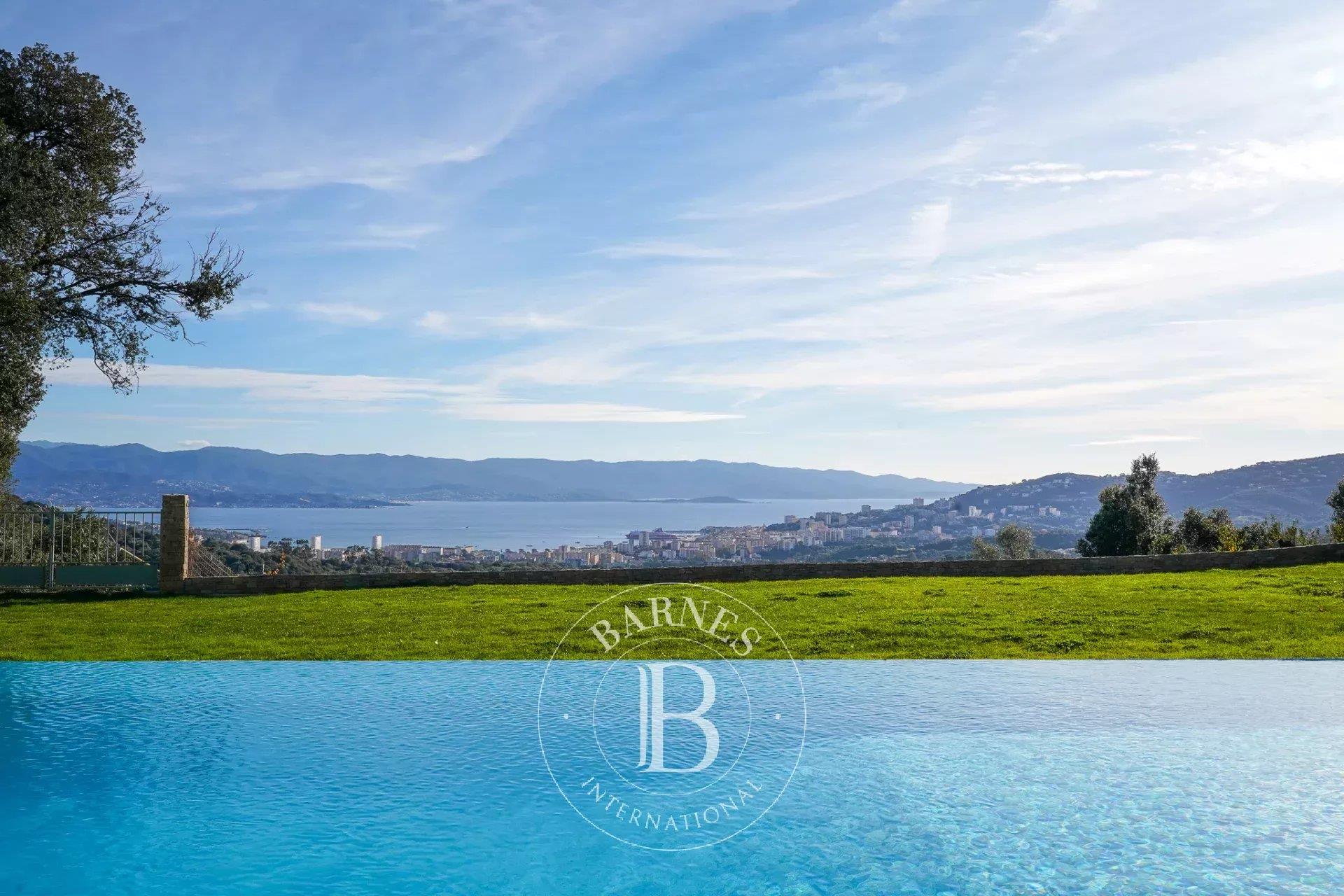 Near Ajaccio, Alata, panoramic sea views, 5 rooms