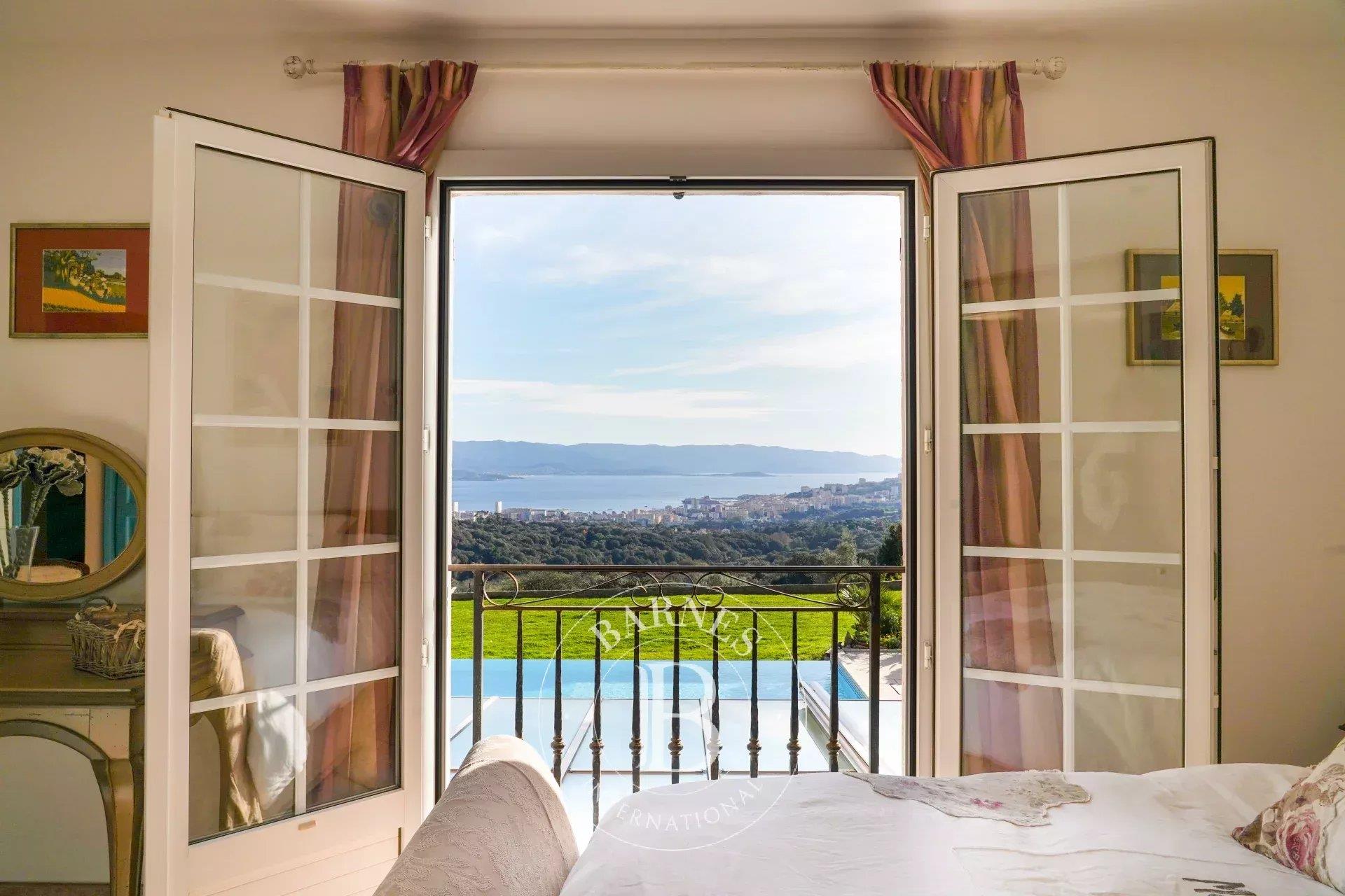 Near Ajaccio, Alata, panoramic sea views, 5 rooms