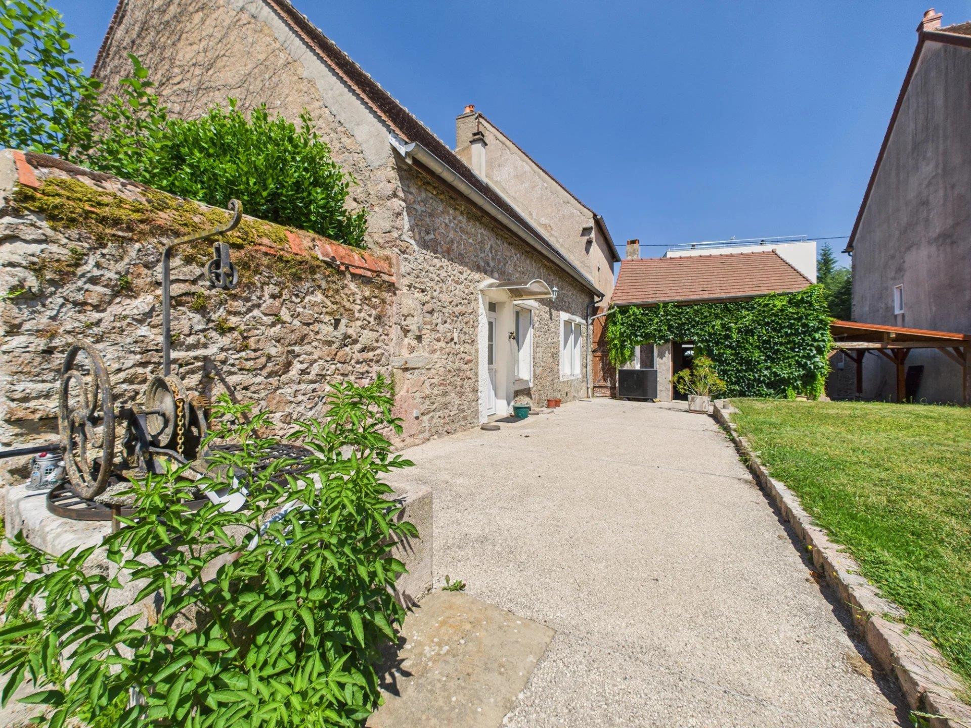En Exclusivité : Saulieu, Maison Prête À Vivre