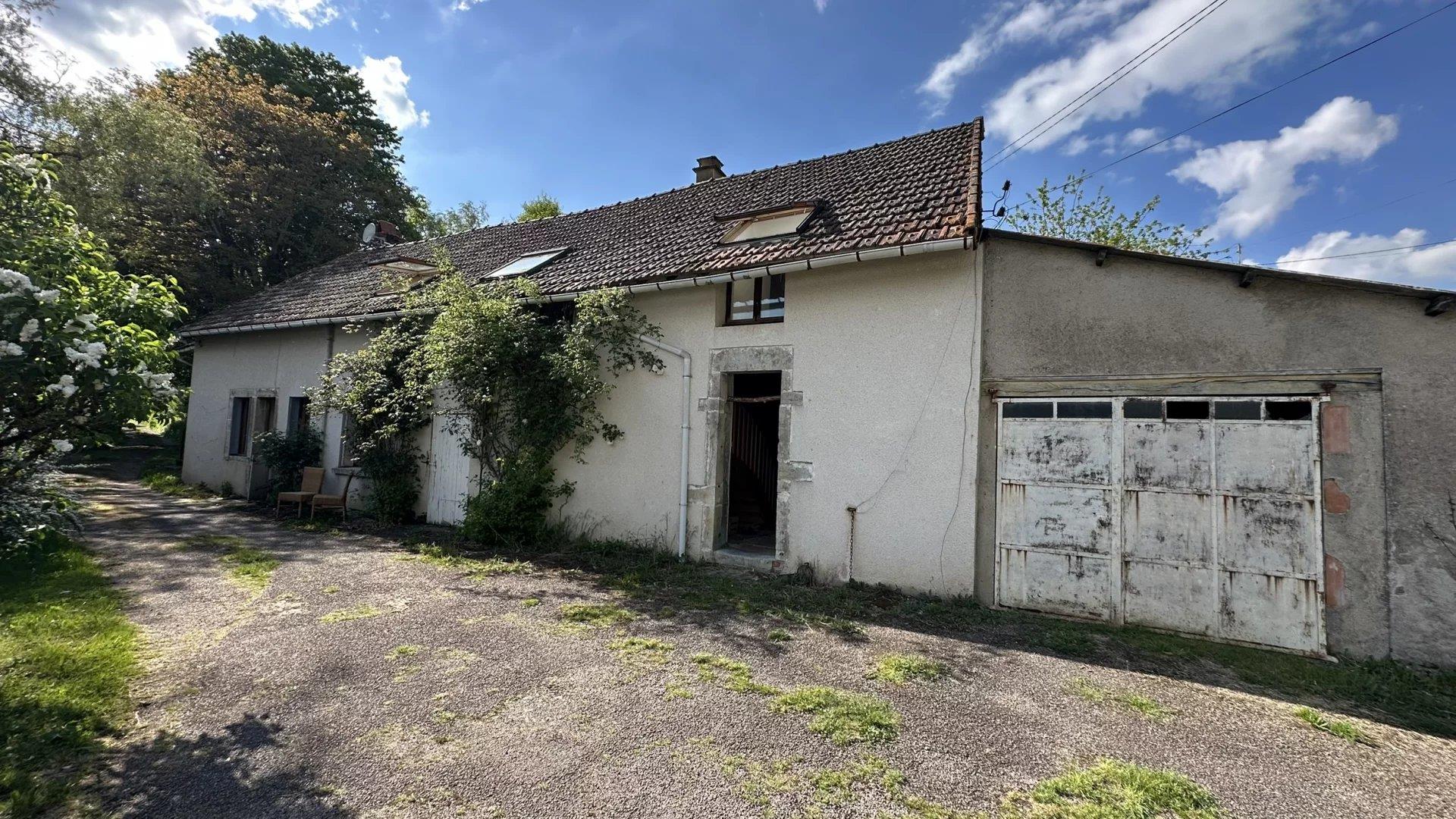 Exclusive, house near Liernais