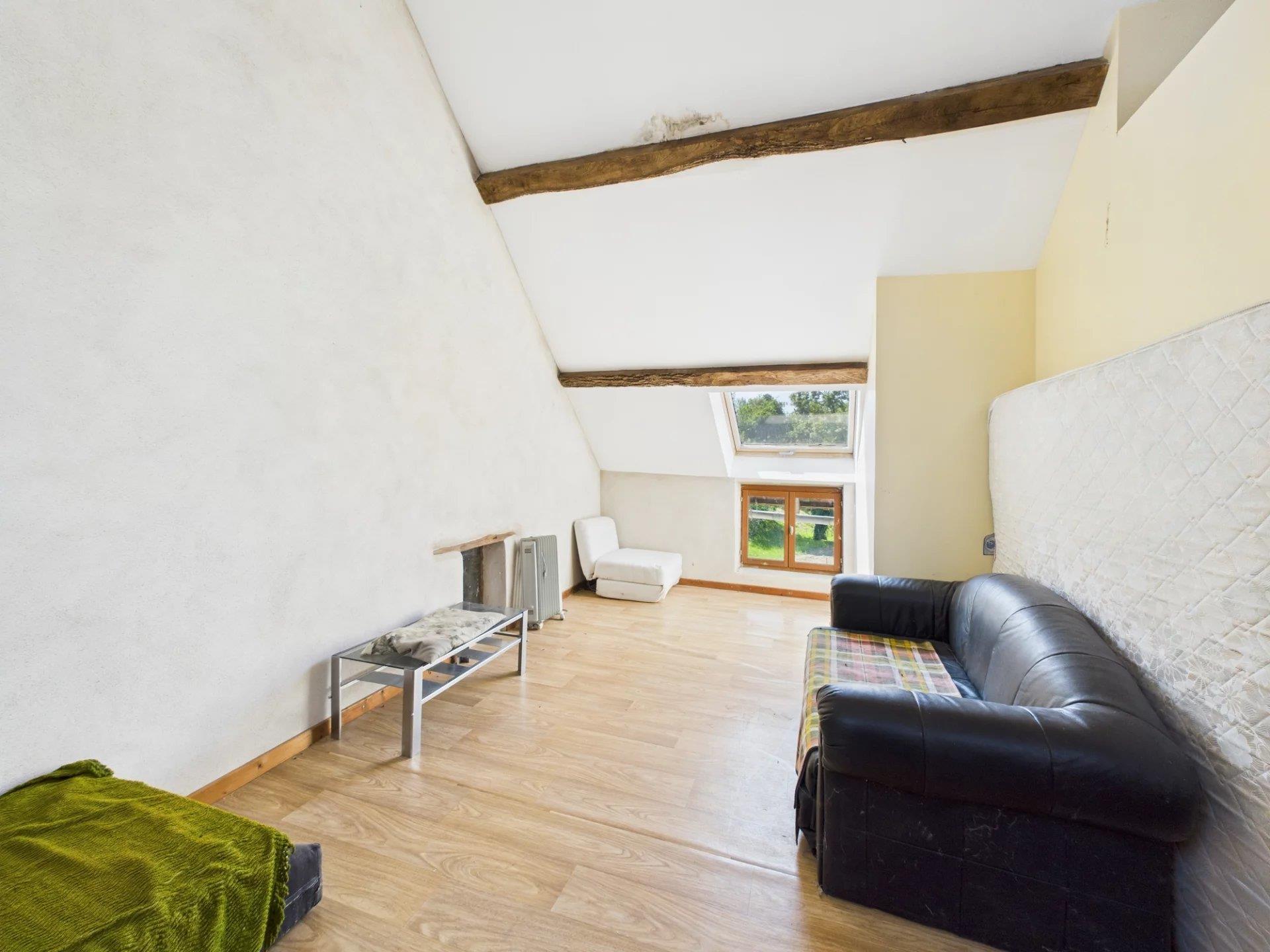 Exclusive, house near Liernais