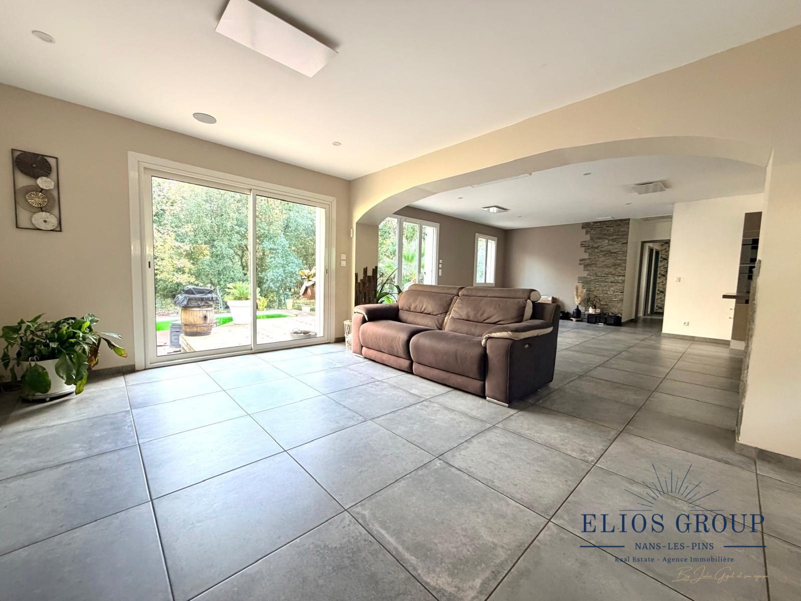 Maison à vendre, 120m², Nans-les-Pins