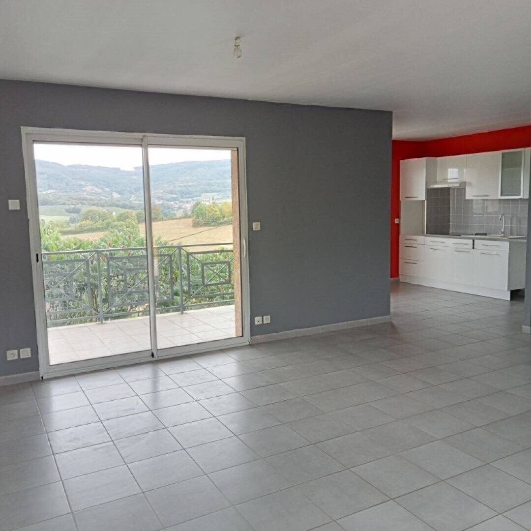 Maison à louer, 95m², Berzé-la-Ville