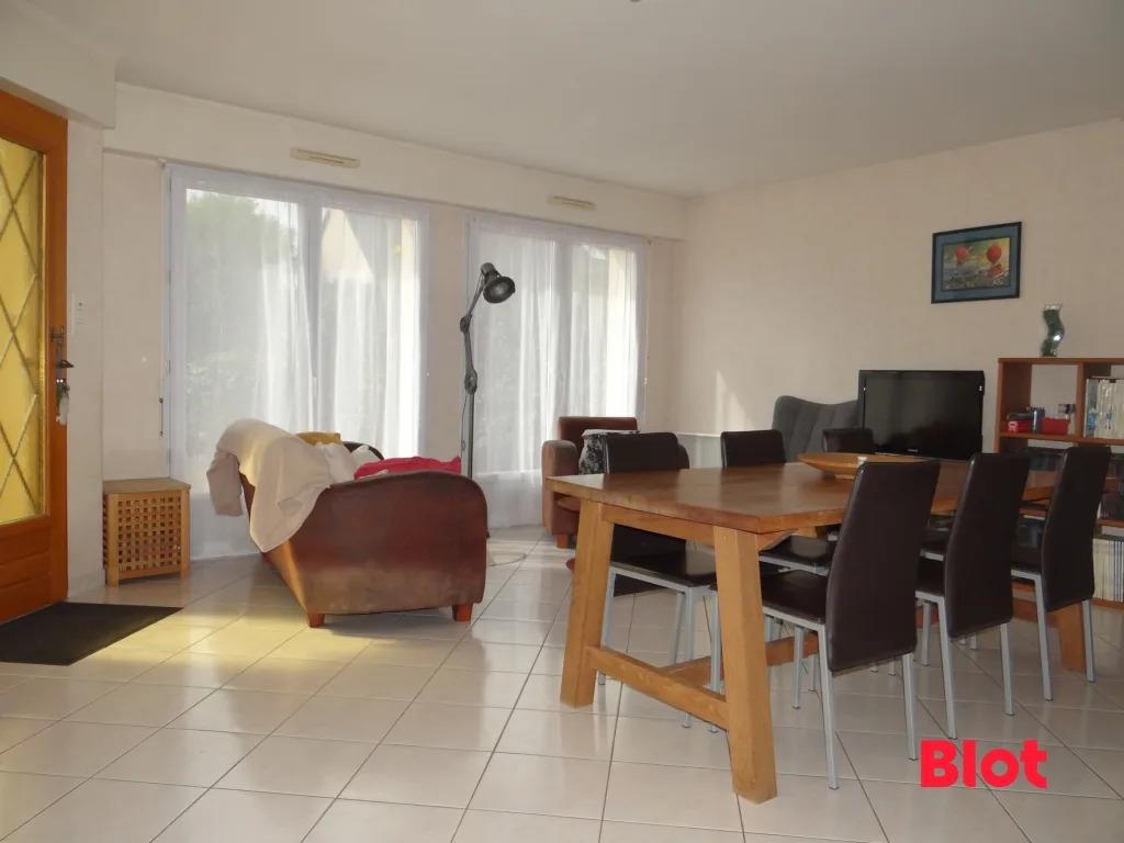 Maison à louer, 111m², Baulon