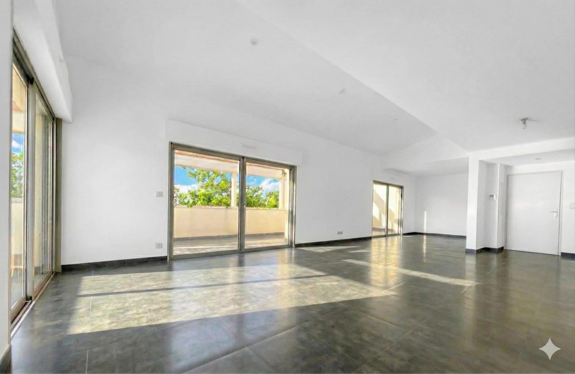 Appartement à vendre, 224m², Nîmes