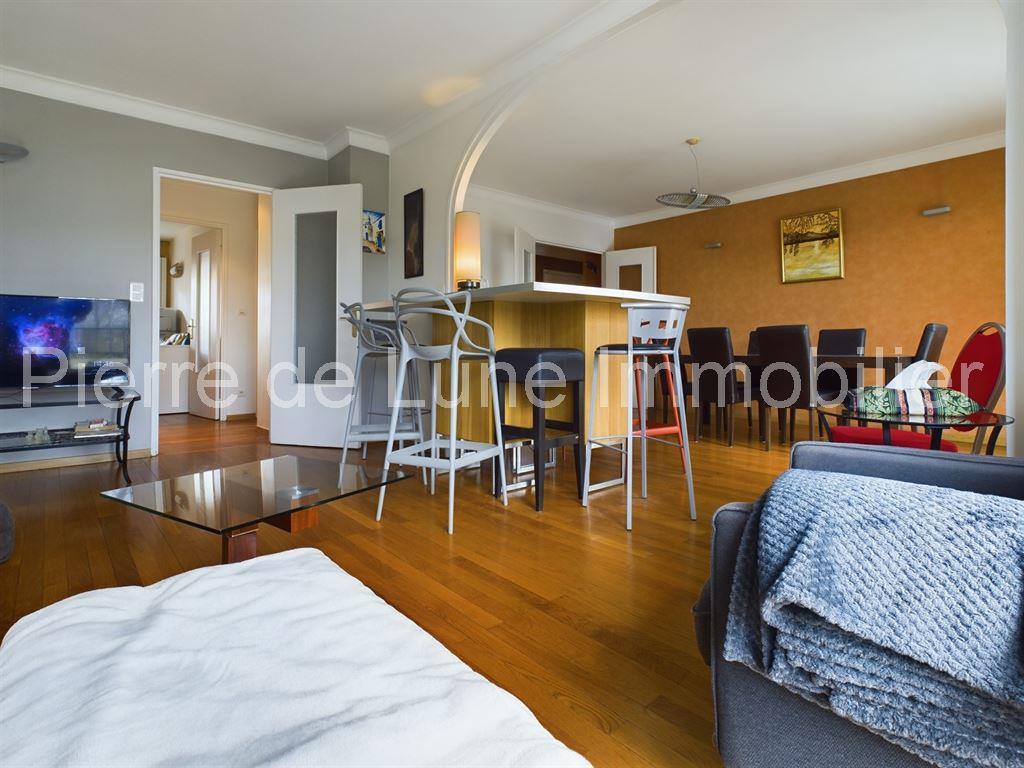 Purchase: Apartment (69006)