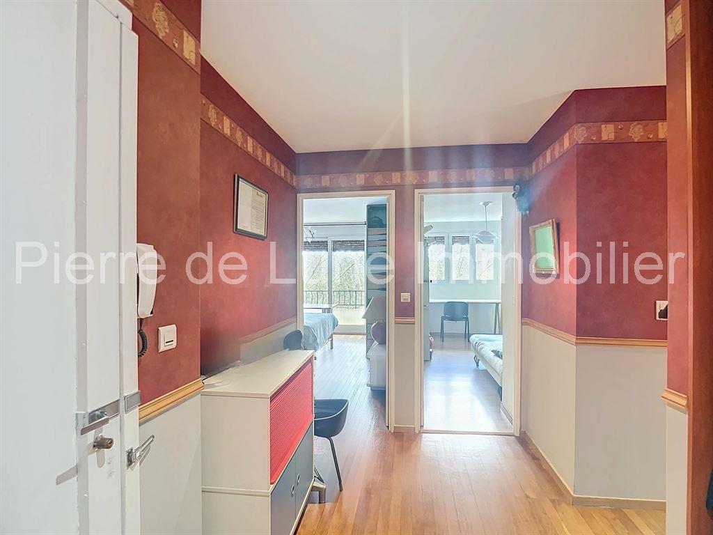 Purchase: Apartment (69006)