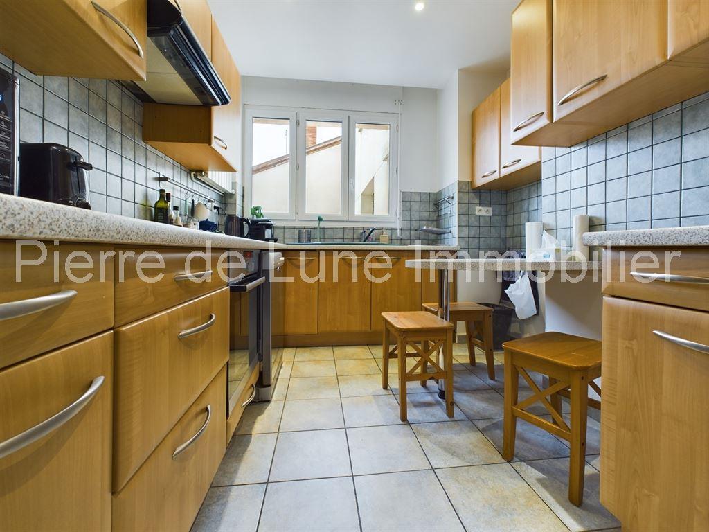 Purchase: Apartment (69006)