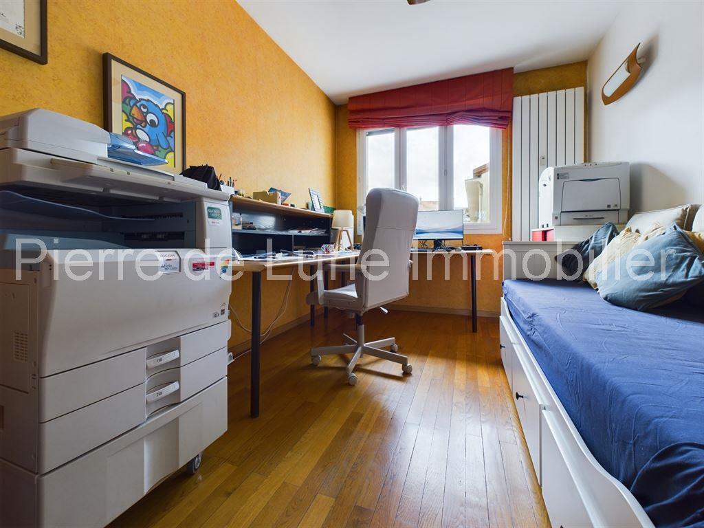 Purchase: Apartment (69006)