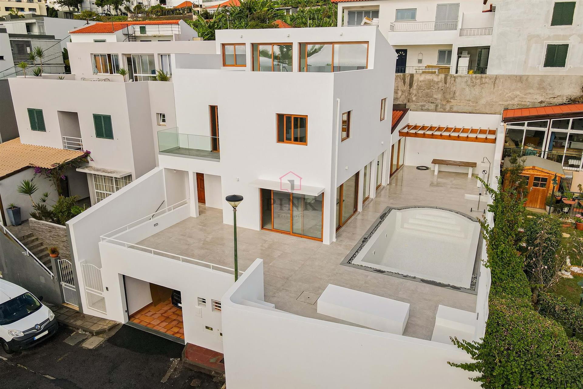Villa de lujo de 3 dormitorios en Barreiros - Funchal