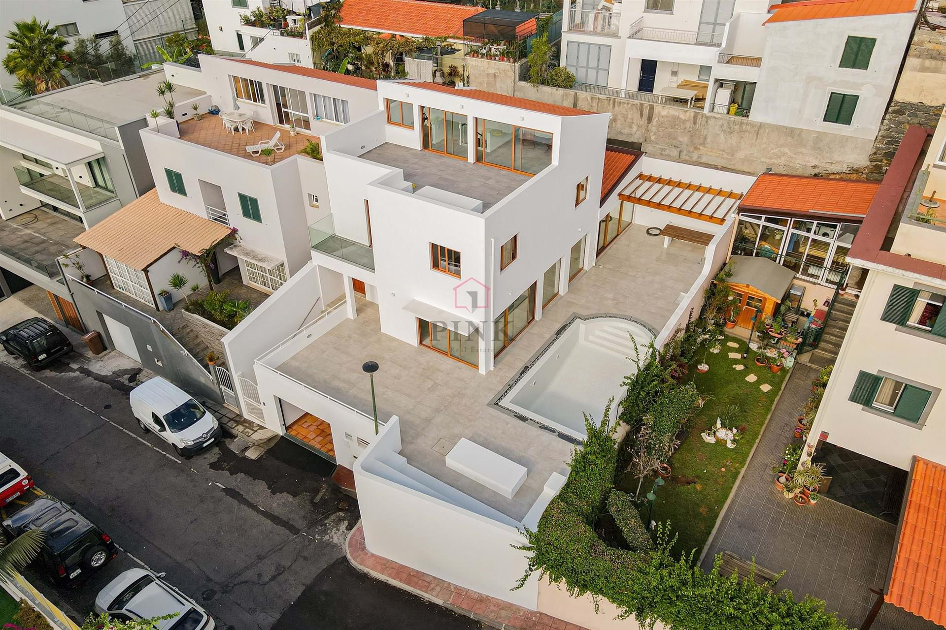 Villa de lujo de 3 dormitorios en Barreiros - Funchal