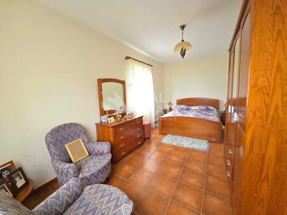 Villa op uitstekende locatie in Arco de São Jorge
