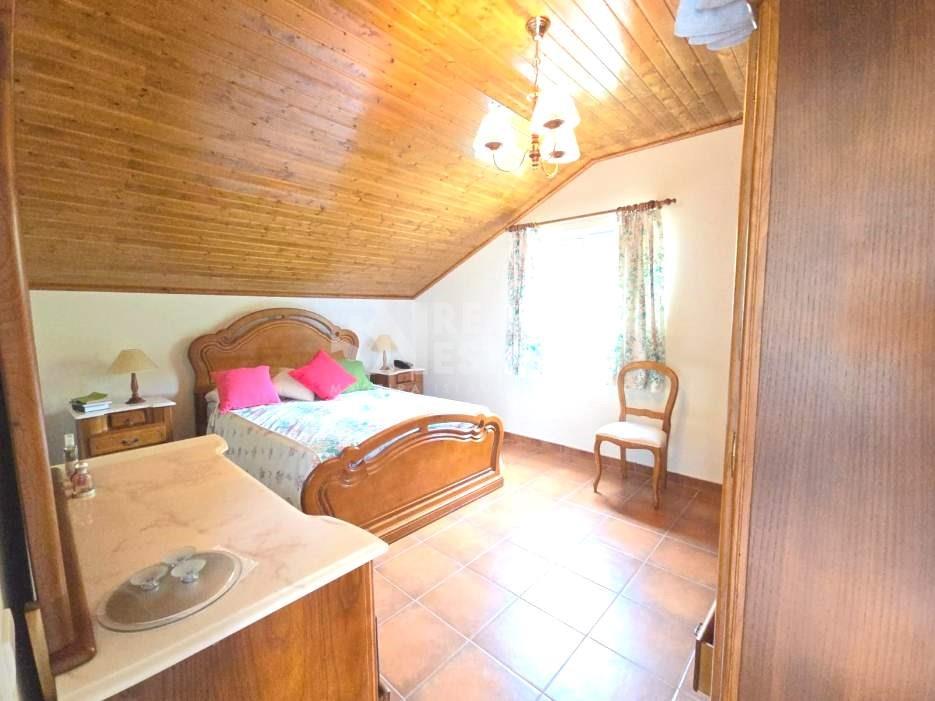 Villa op uitstekende locatie in Arco de São Jorge
