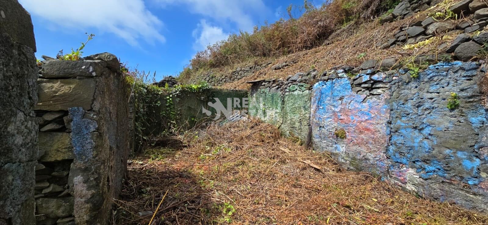 Terrain avec ruine à récupérer