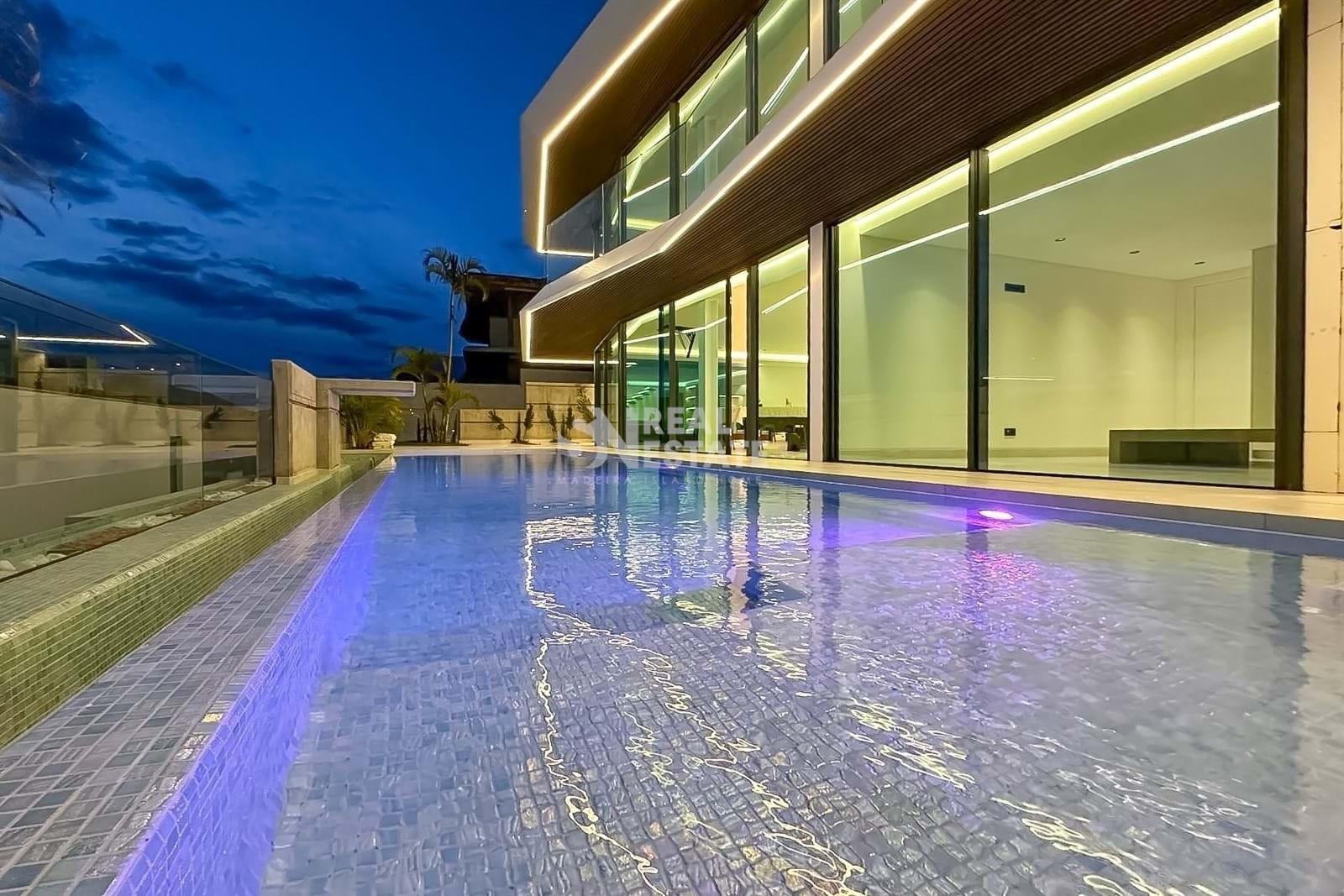 4 Bedroom House | Swimming Pool | View Of The Bay Of Funchal