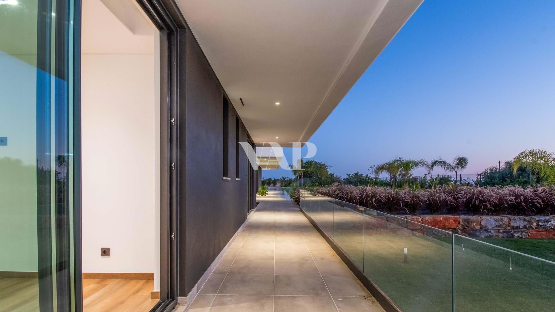 Villa mit 5 Schlafzimmern, Pool, Meer- und Landschaftsblick, Boliqueime