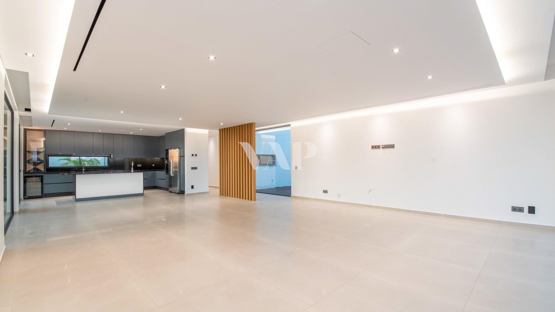 Villa mit 5 Schlafzimmern, Pool, Meer- und Landschaftsblick, Boliqueime