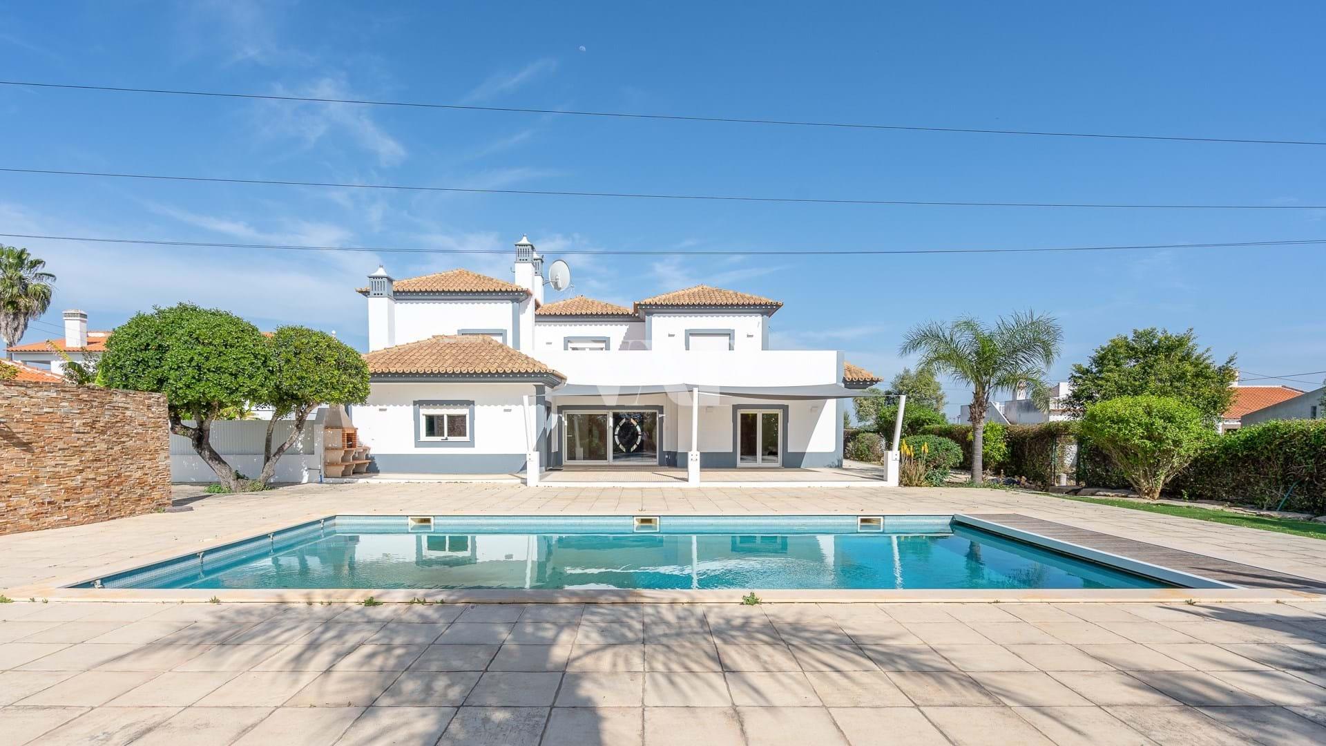 Villa mit 4 Schlafzimmern und Pool, Boliqueime