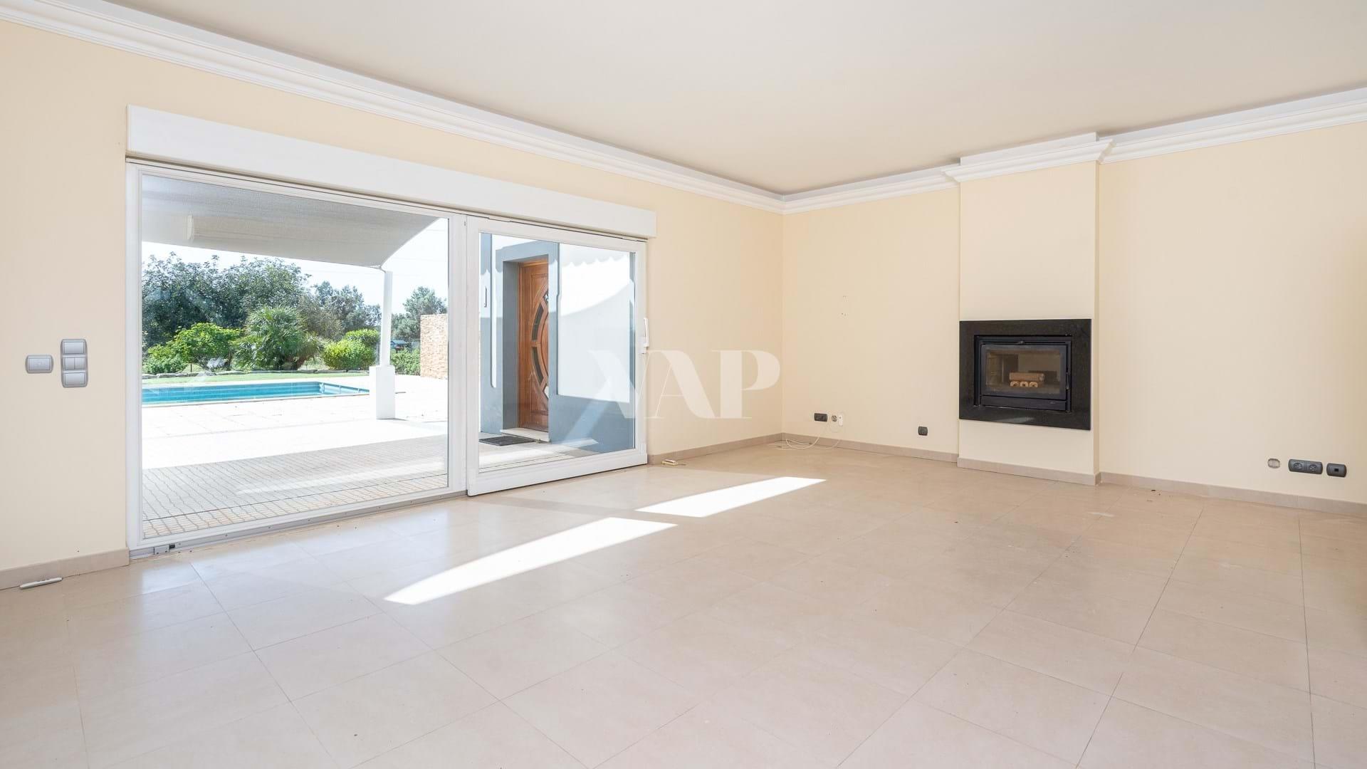 Villa mit 4 Schlafzimmern und Pool, Boliqueime