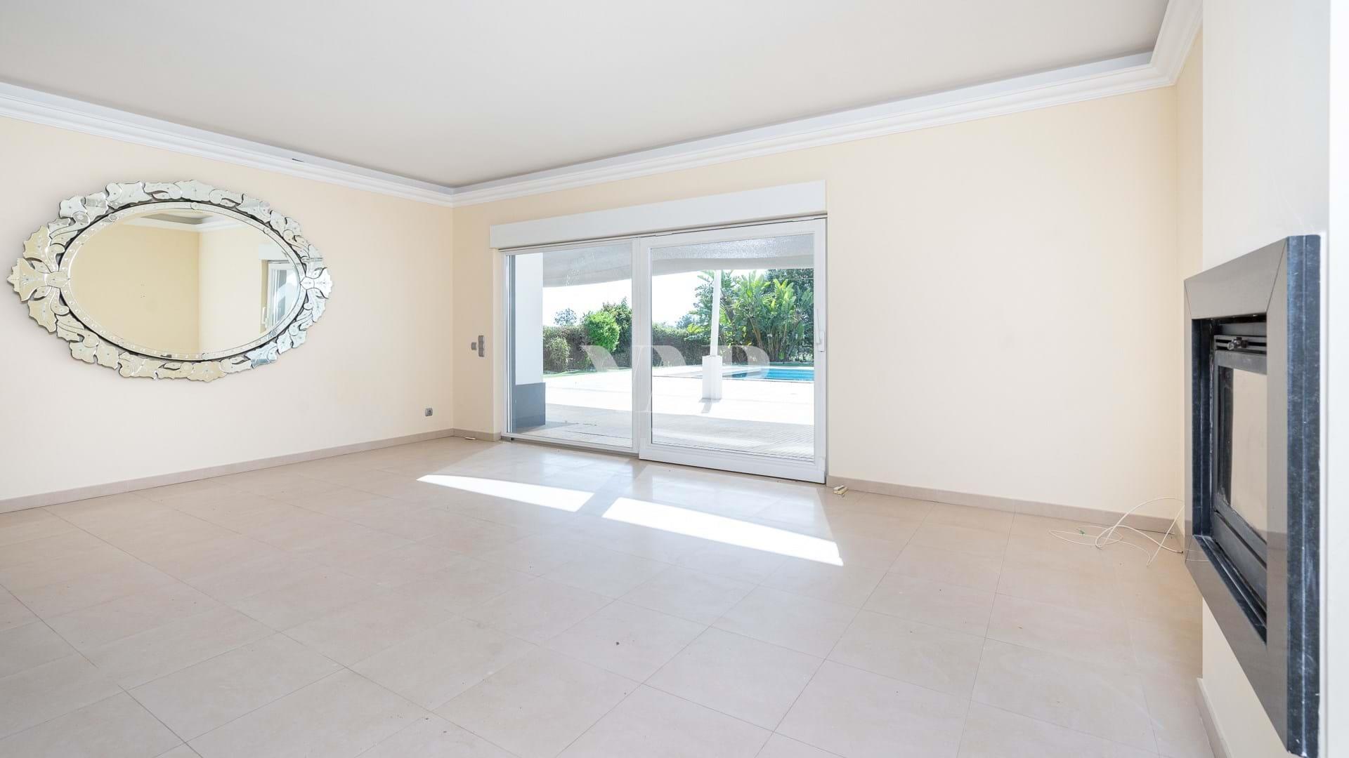 Villa mit 4 Schlafzimmern und Pool, Boliqueime