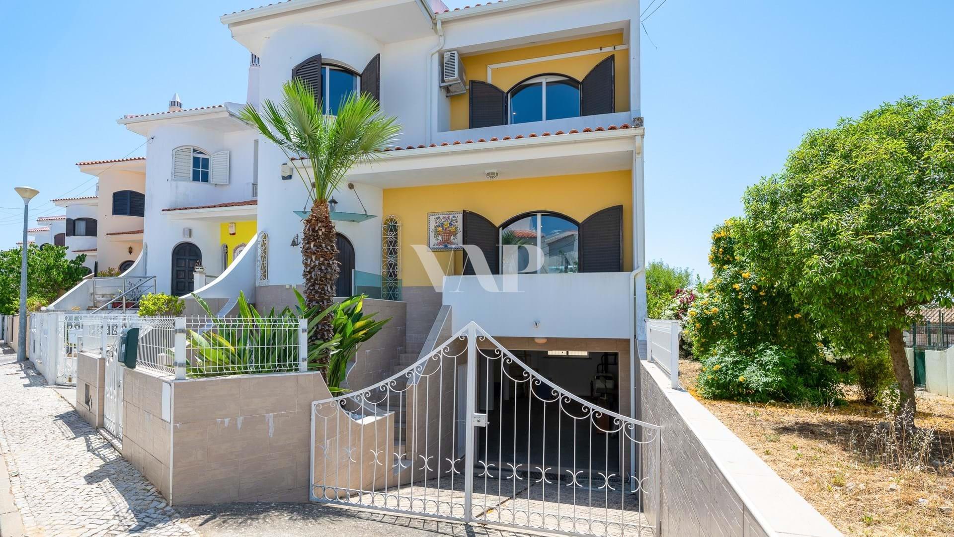 Villa reformada de 4 dormitorios en una tranquila zona residencial – Loulé