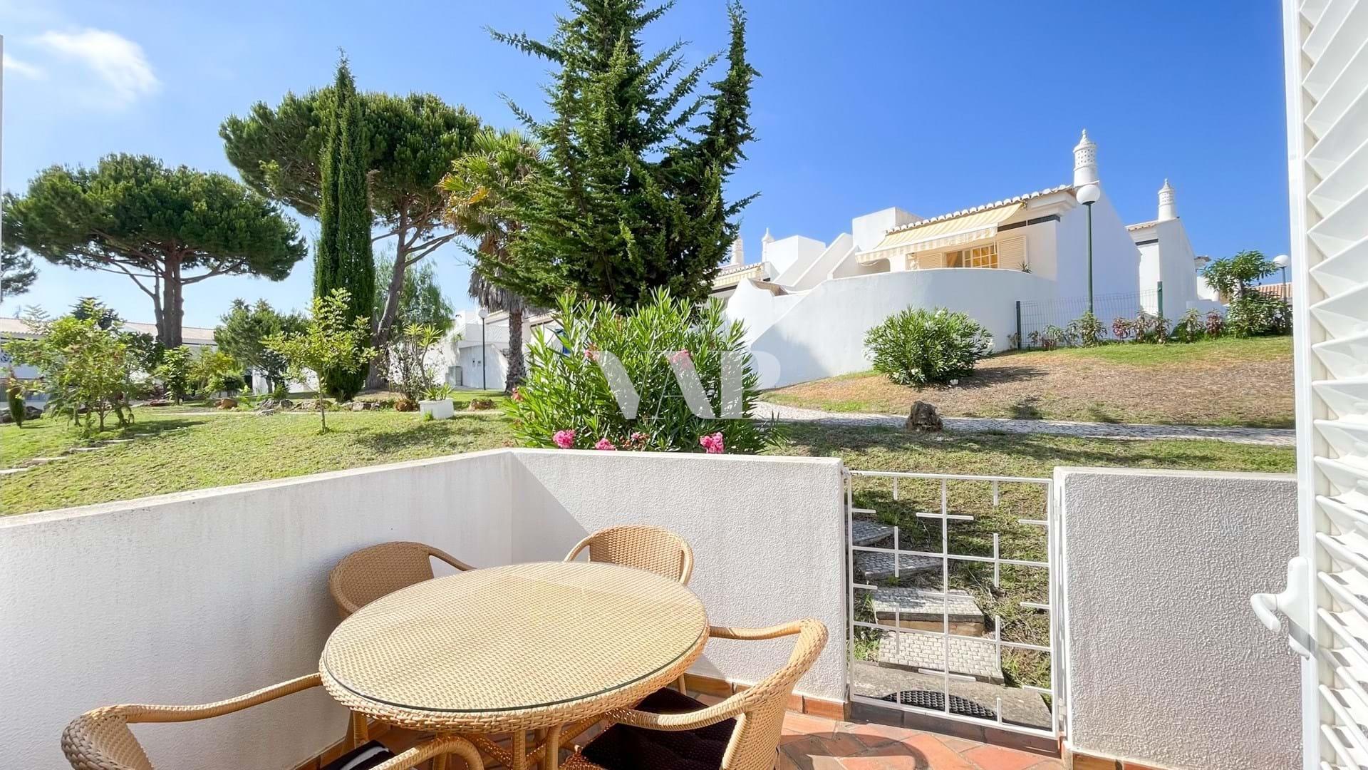 Villa de 3 chambres avec piscine commune, Vilamoura