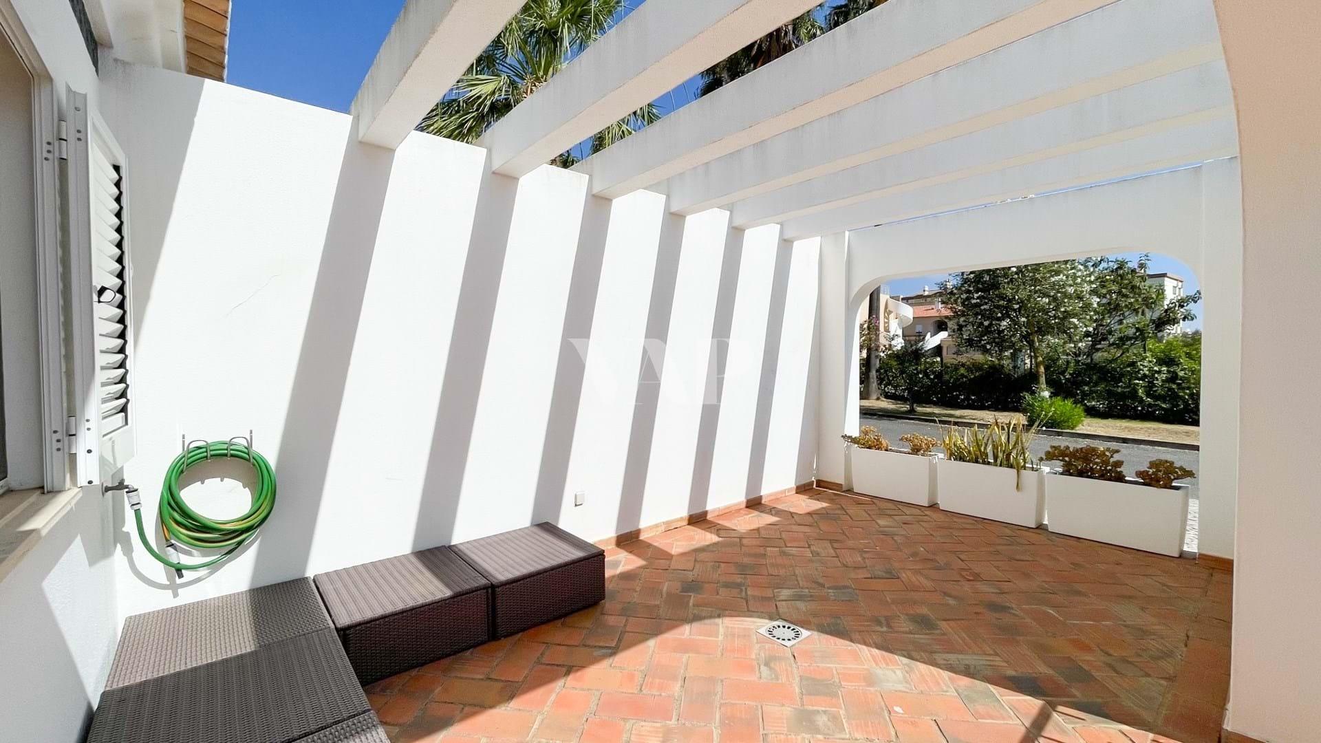 Villa de 3 chambres avec piscine commune, Vilamoura