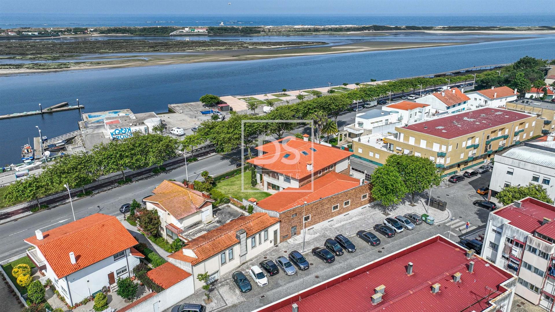 Luxury 5 Bedroom Villa In Esposende With River And Sea Views