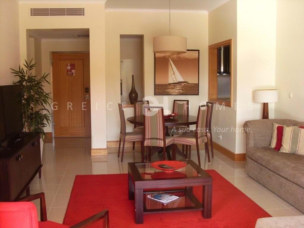 A Vendre Appartement De 2 Chambres Dans Une Communauté Fermée À Vilamoura