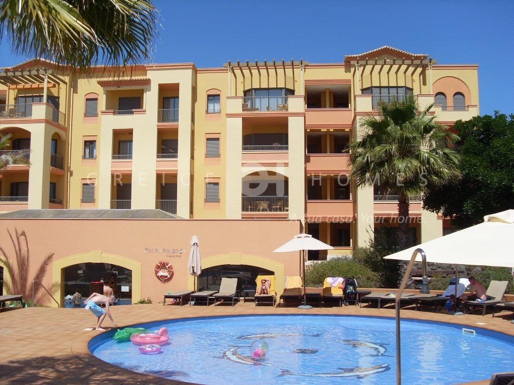 A Vendre Appartement De 2 Chambres Dans Une Communauté Fermée À Vilamoura