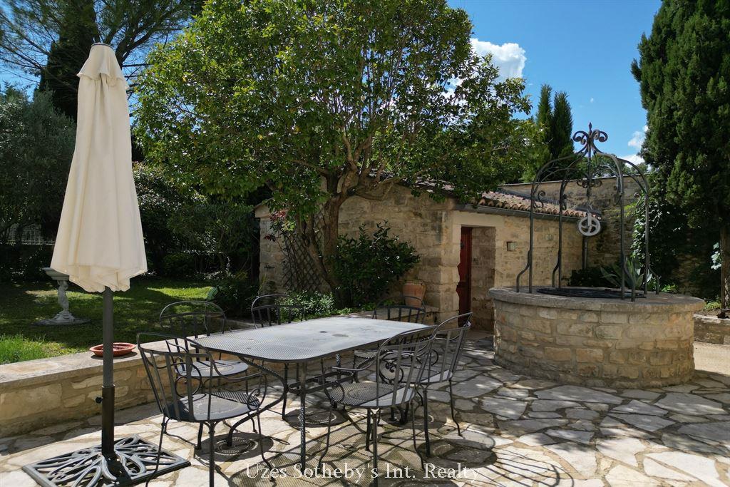 Exclusiva Casa de pueblo con jardín, terraza y vistas despejadas Centro de Barjac
