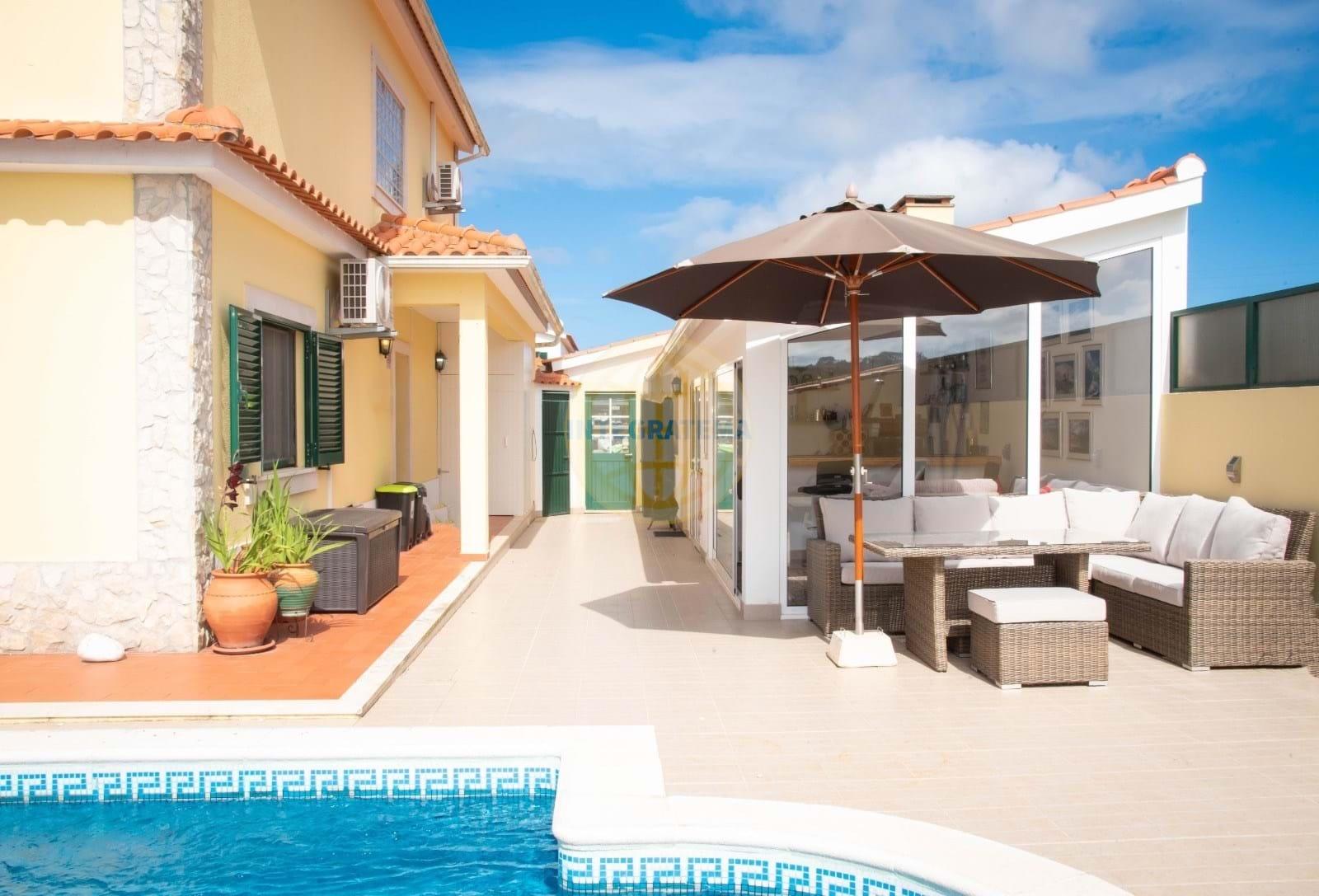 Moradia tradicional com 4 quartos e piscina aquecida no Chão da Parada