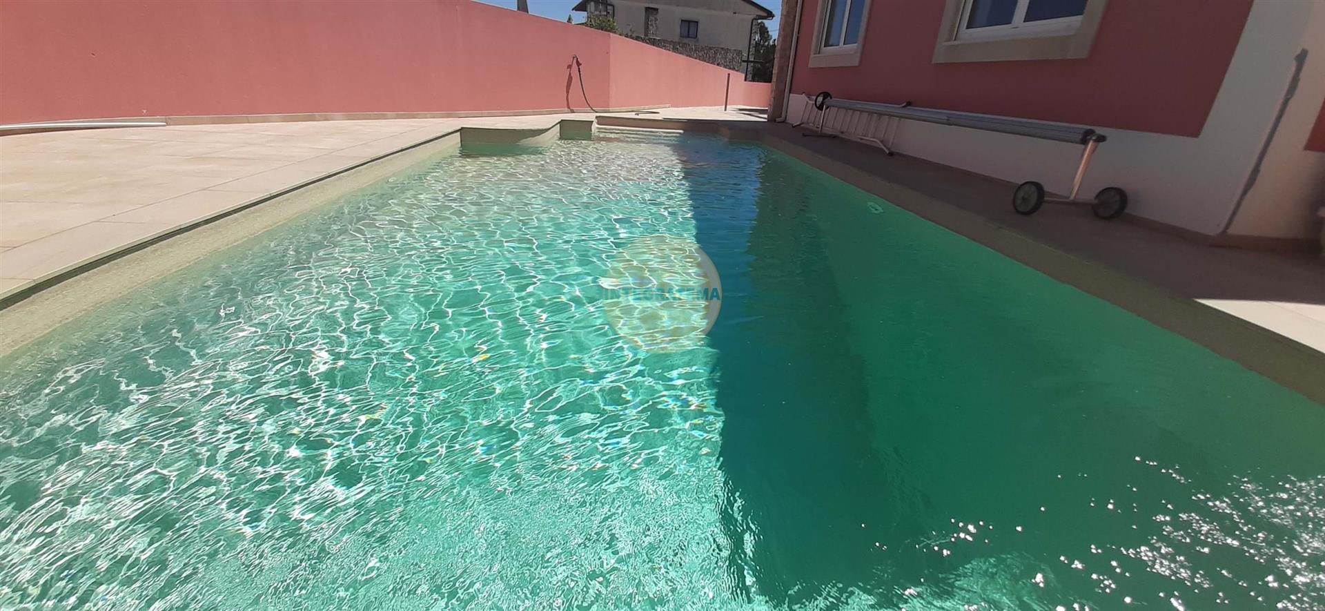 Single storey 3 bedroom villa with pool near Caldas da Rainha