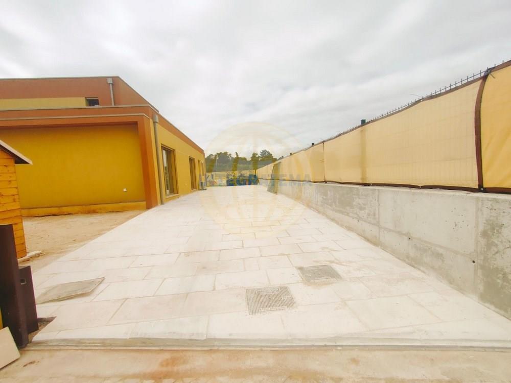 Moradia moderna entre Caldas da Rainha e Foz do Arelho