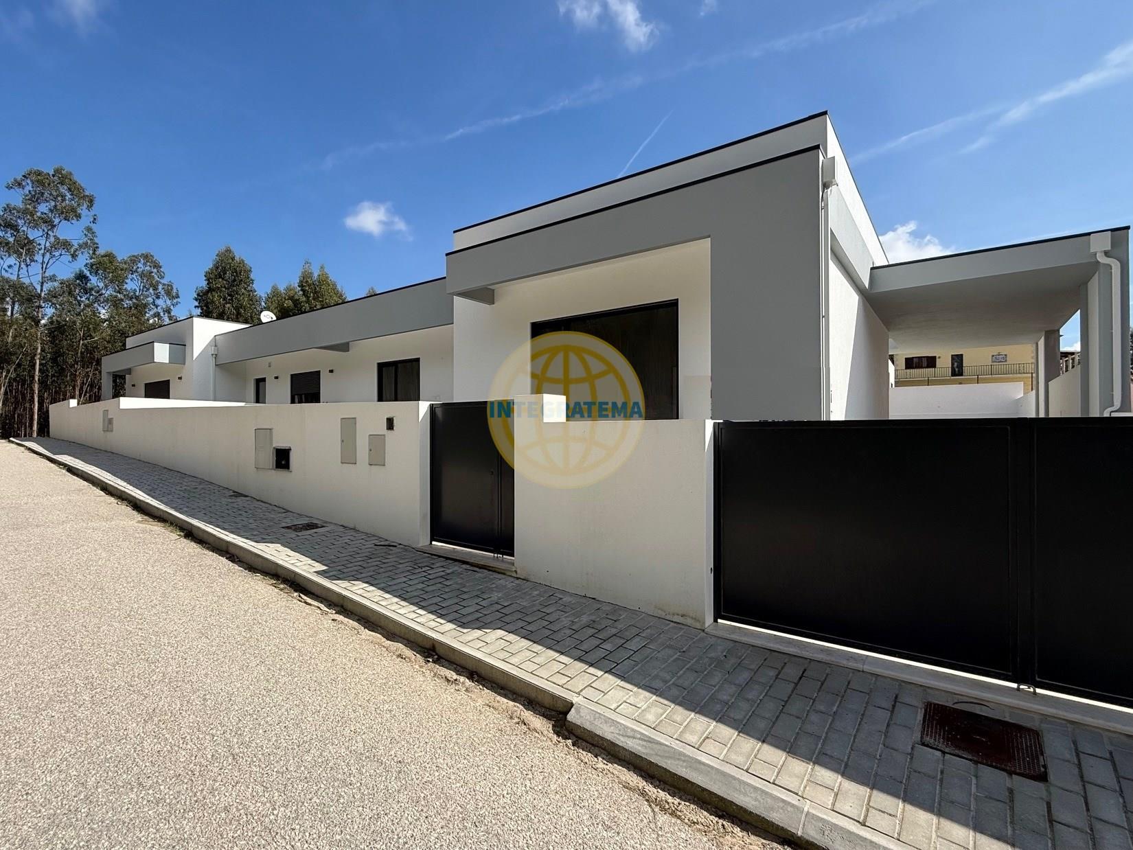 4 bedroom semi-detached house with garden space - Rio Maior