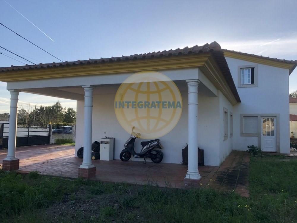 4 Bedroom Villa In Nadadouro
