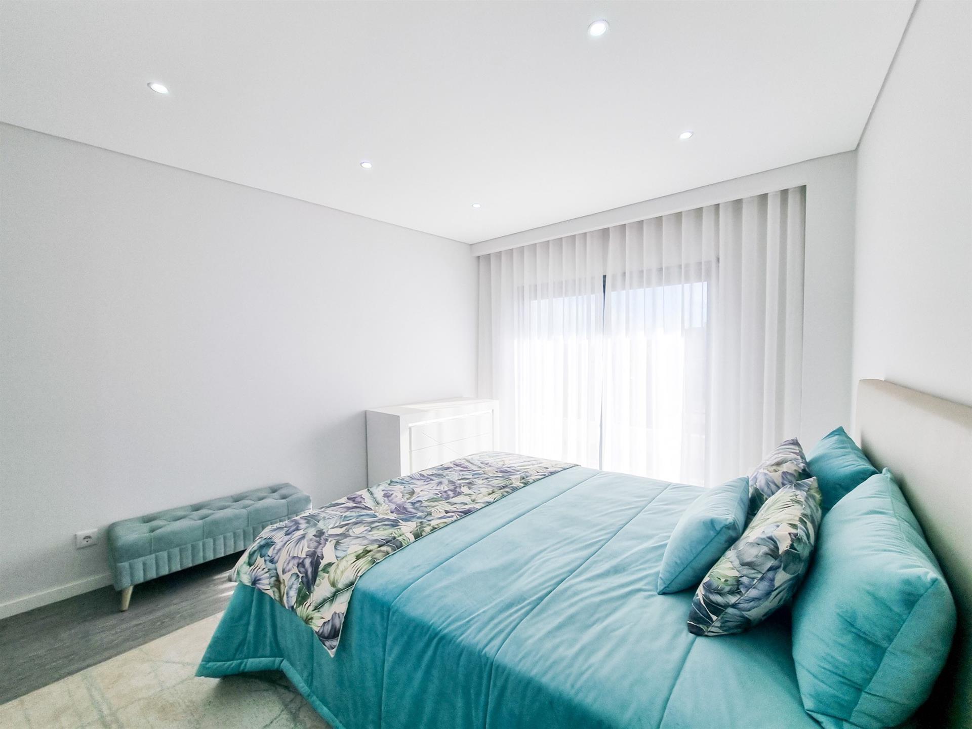 4-Zimmer-Wohnung mit Pool, Garten und Parkplatz in Olhão | Neues Gebäude