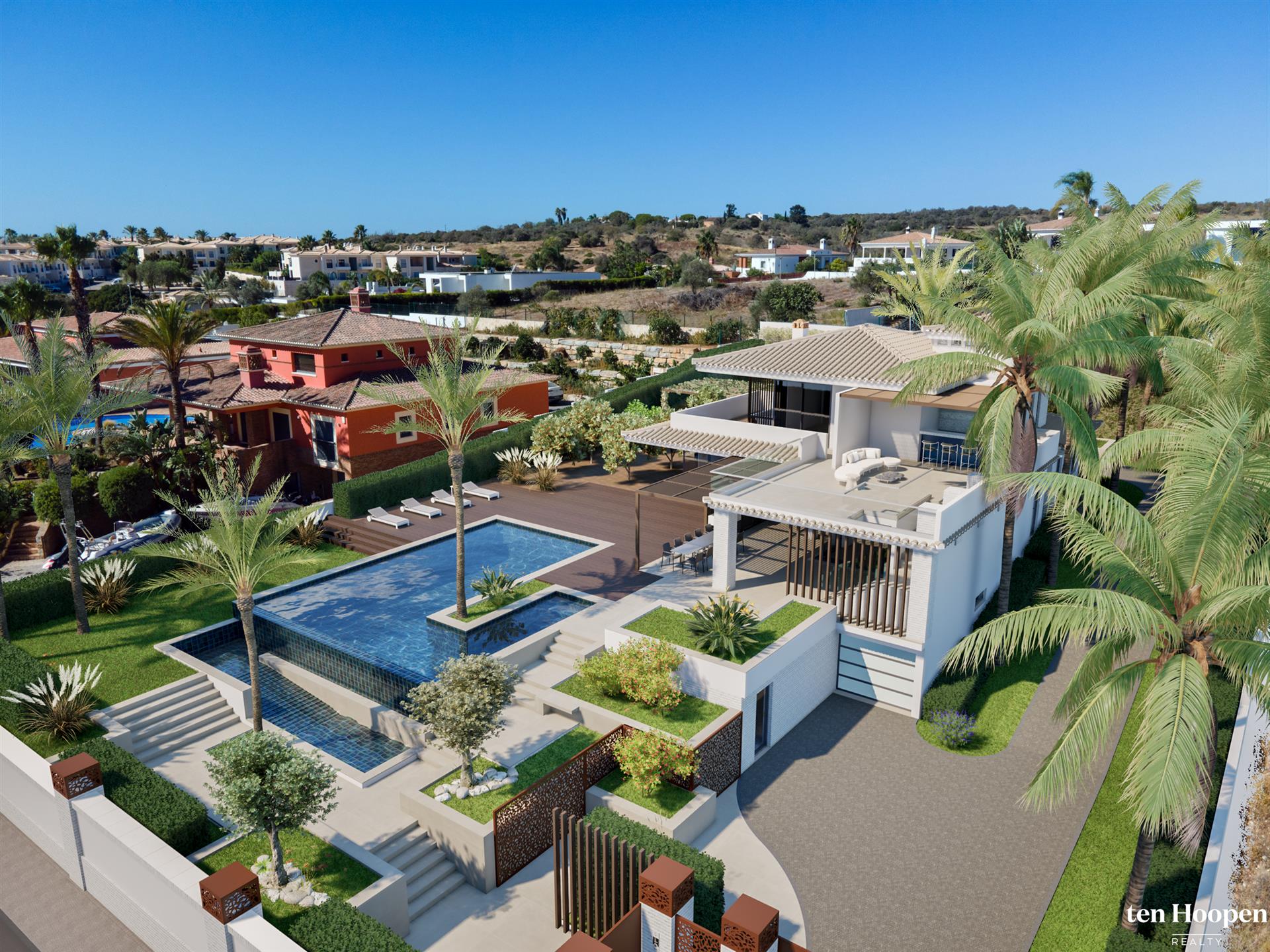 4+1 bedroom villa within walking distance of the sea in Porto de Mós, Lagos