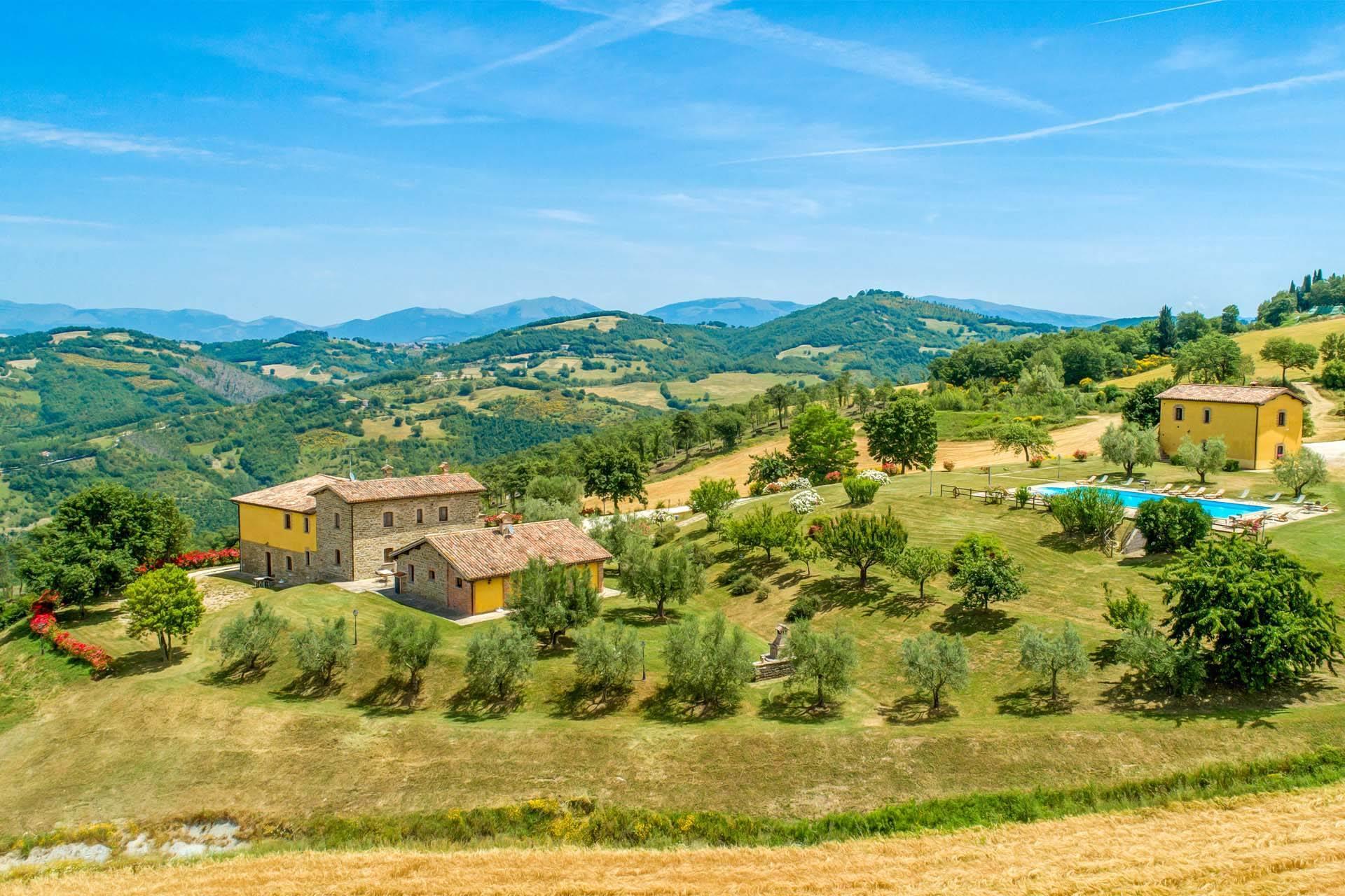 12 Bedrooms - Farmhouse - Umbria - For Sale - A1190ta76707