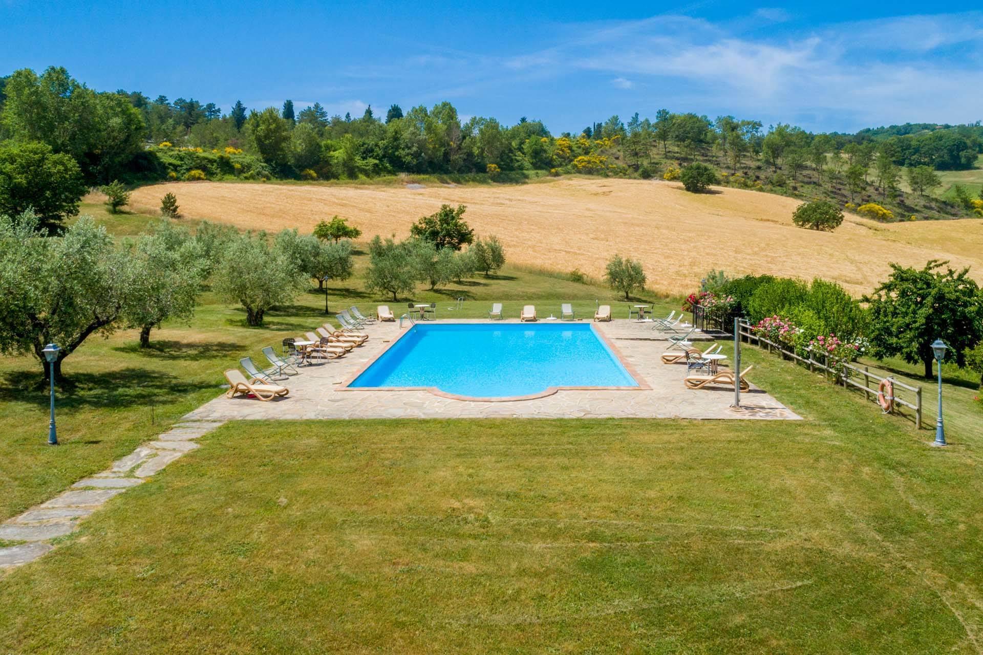 12 Bedrooms - Farmhouse - Umbria - For Sale - A1190ta76707