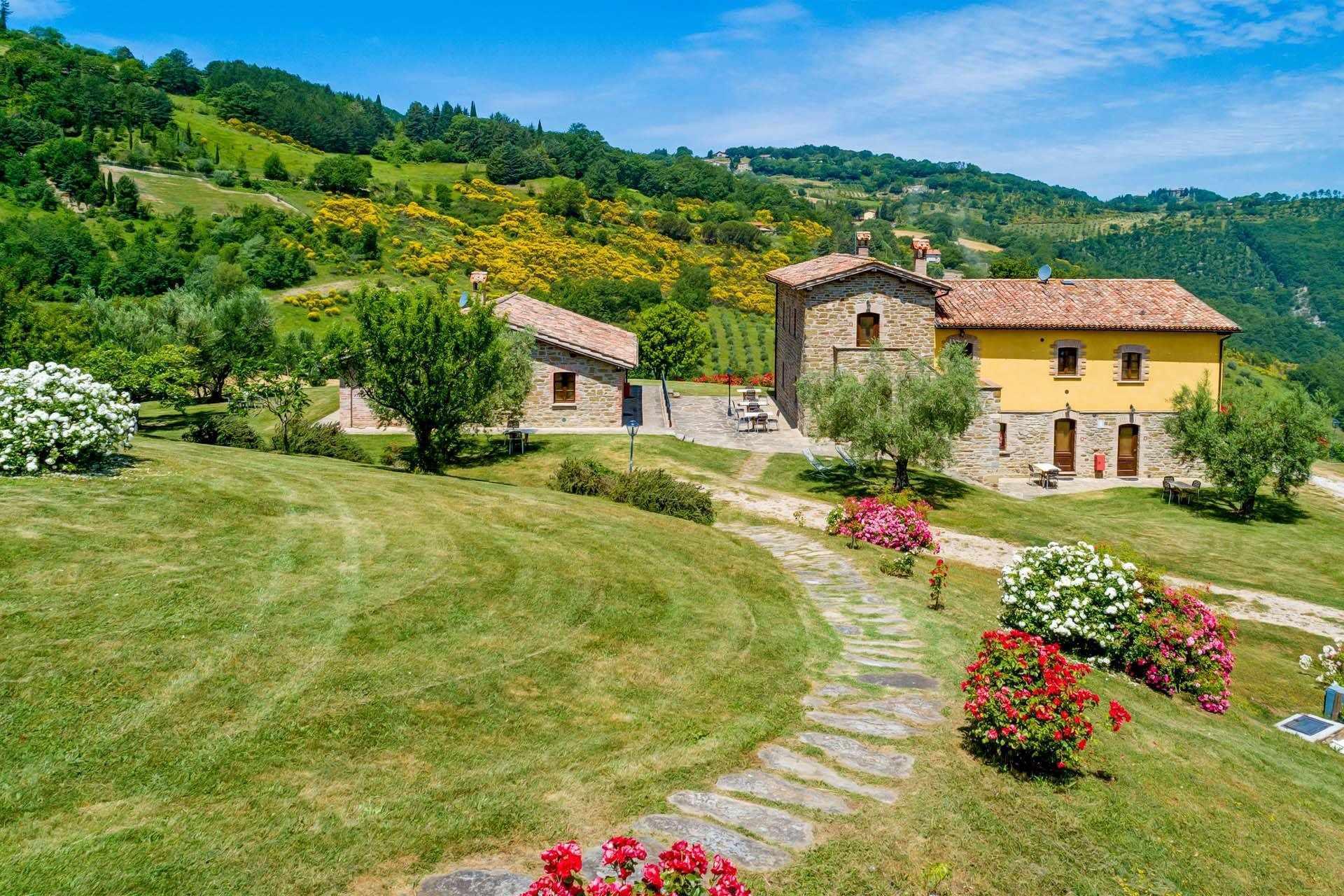 12 Bedrooms - Farmhouse - Umbria - For Sale - A1190ta76707