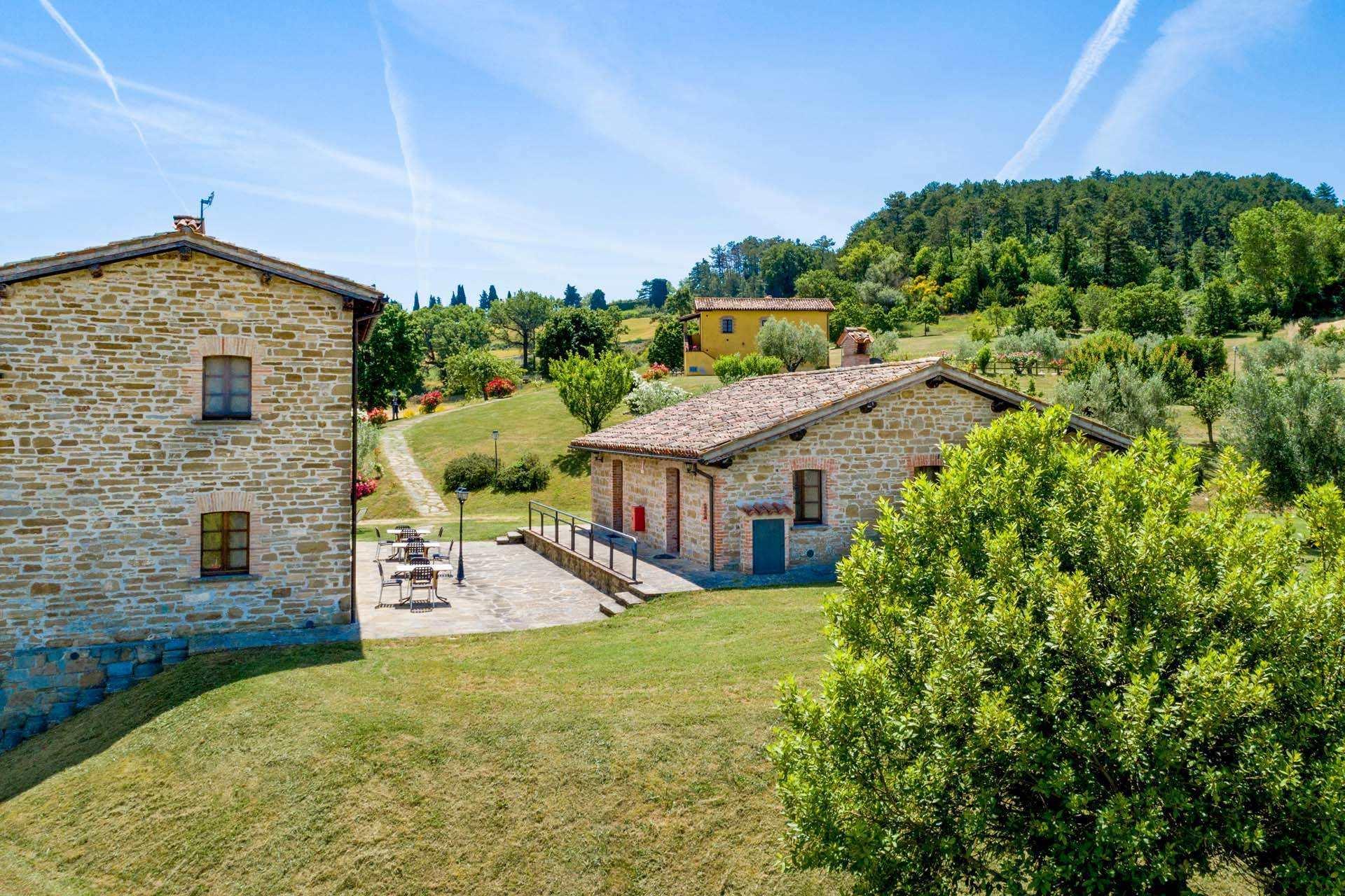 12 Bedrooms - Farmhouse - Umbria - For Sale - A1190ta76707