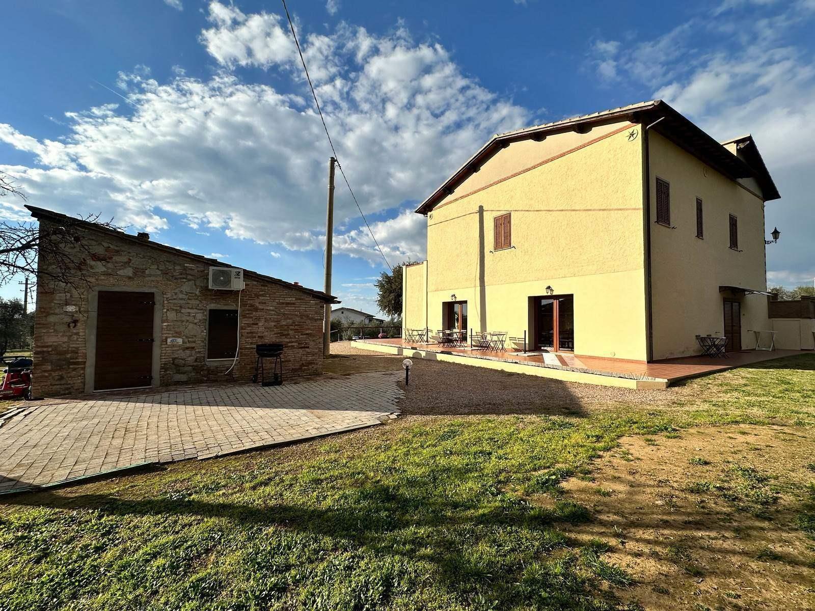 10 Bedrooms - Farmhouse - Tuscany - For Sale - A7631taa