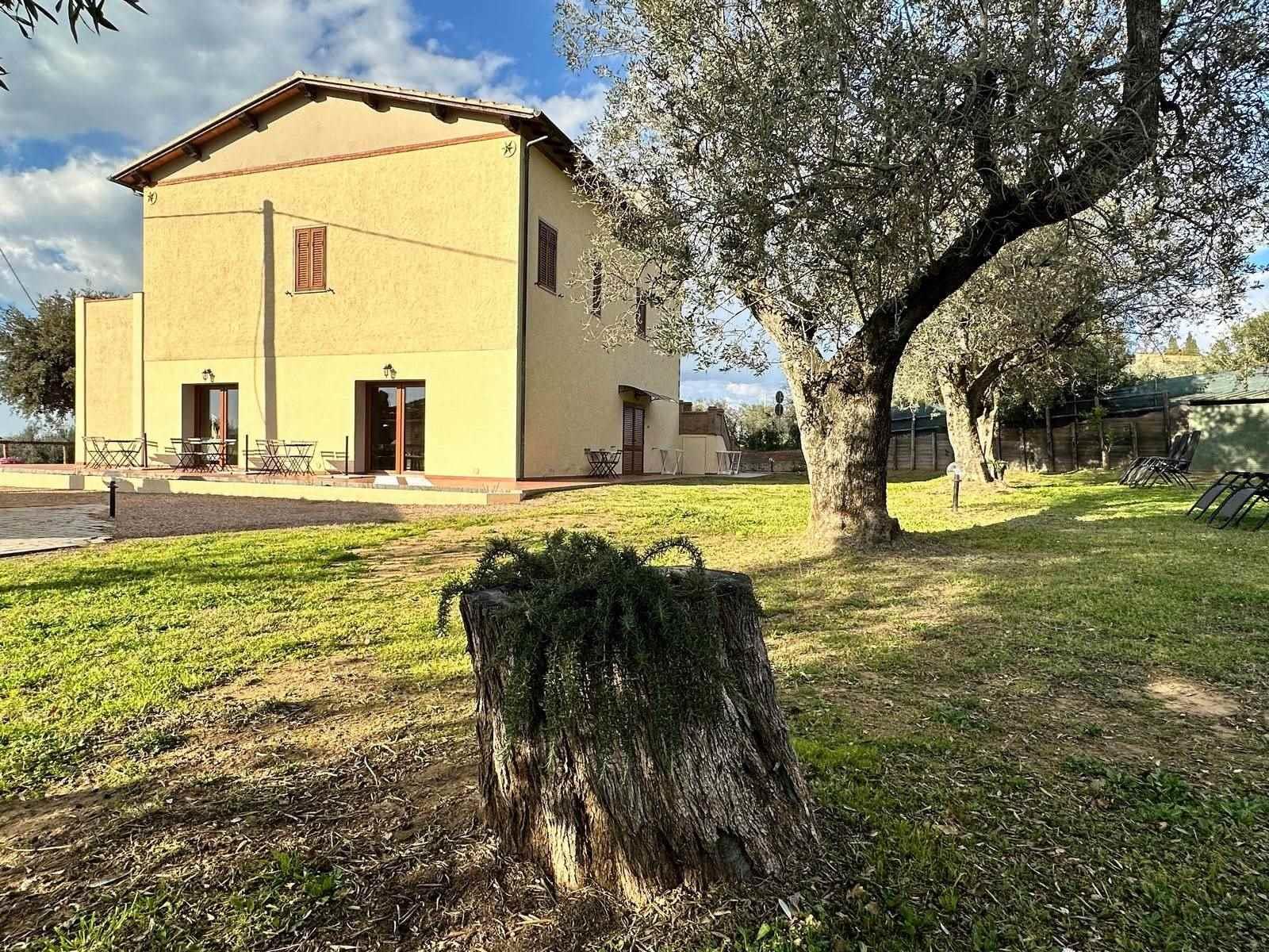 10 Bedrooms - Farmhouse - Tuscany - For Sale - A7631taa