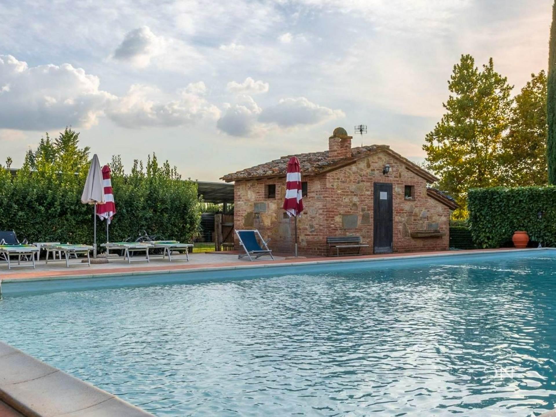 25 Bedrooms - Farmhouse - Umbria - For Sale - A1190ta86987
