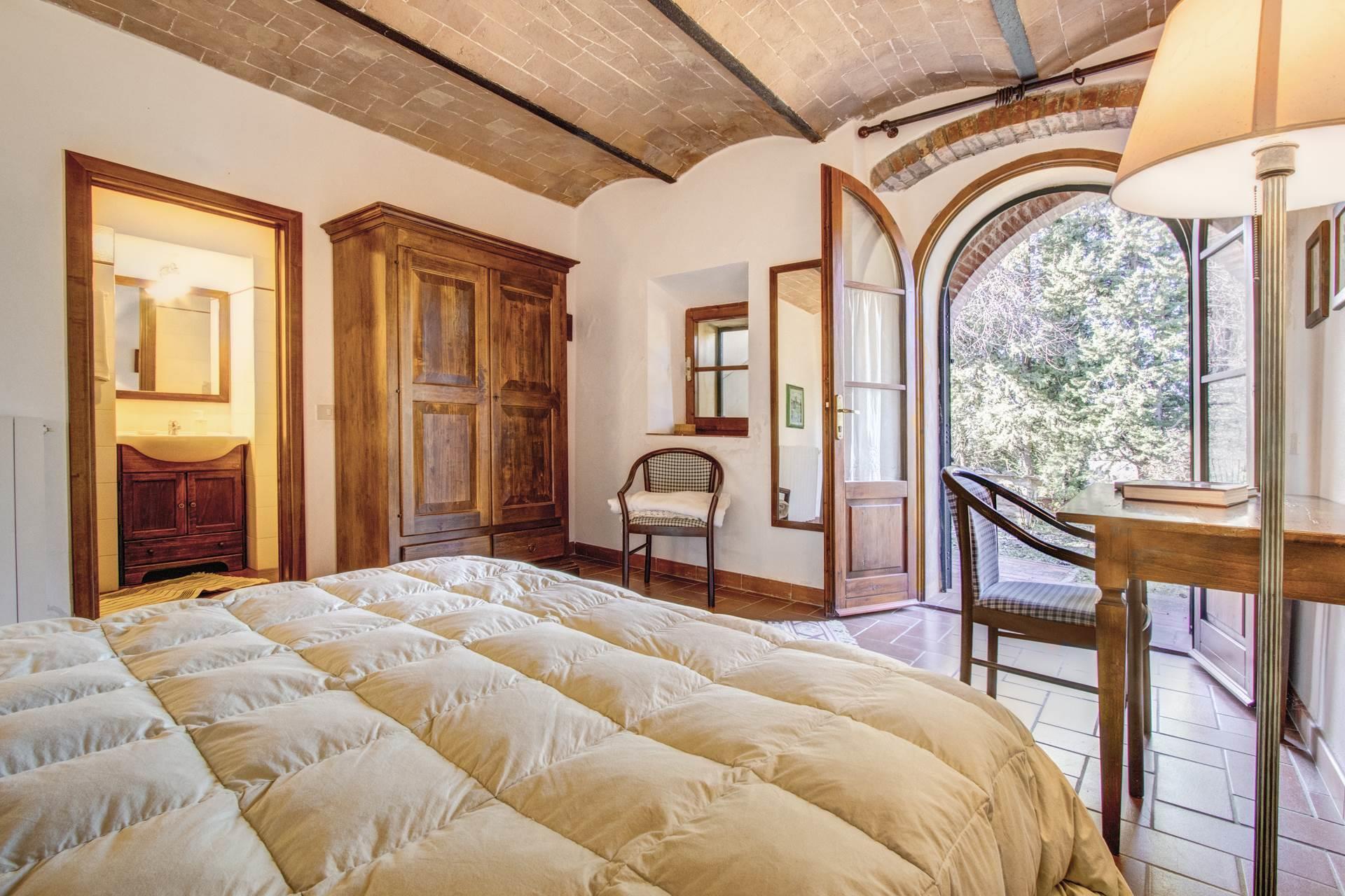 6 Bedrooms - Farmhouse - Tuscany - For Sale - A9591fr022