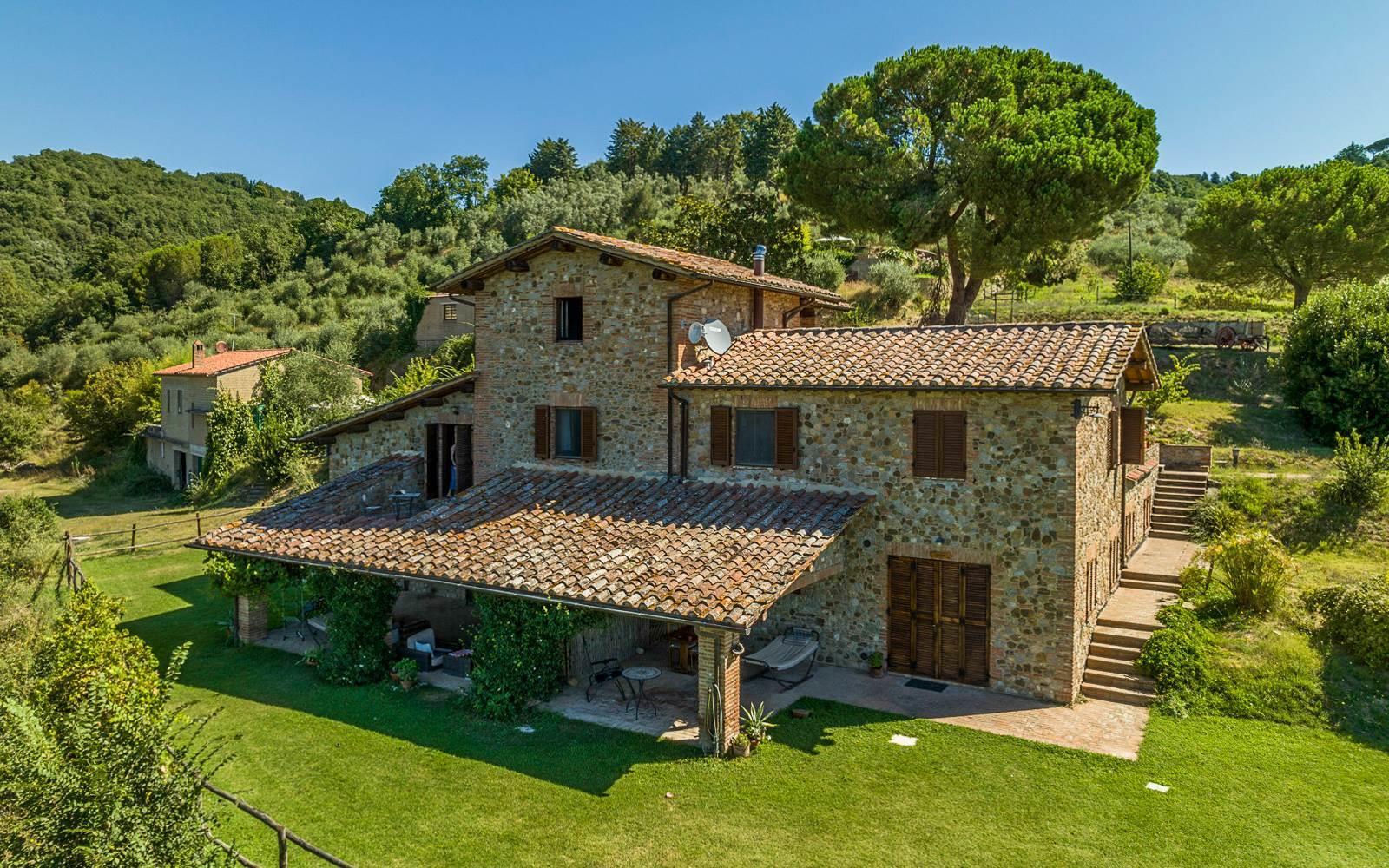 7 Bedrooms - Farmhouse - Umbria - For Sale - A1190rc85109